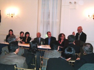 2005年王德威回哥大策劃夏志清昆仲與中國文學大會，孫康宜、張鳳、梅家玲、朱家昆等數十學者演講。(張鳳提供) 