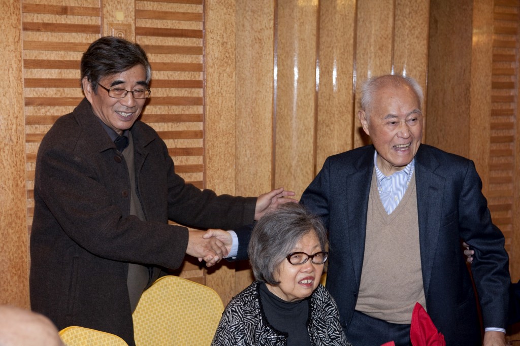 夏教授90大壽與作者合影（宣樹錚提供）