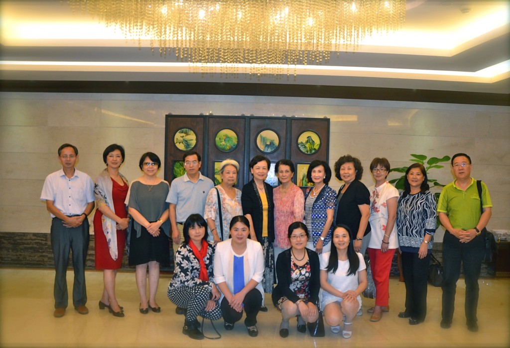 與宜昌作協合影 (王曉蘭提供)。