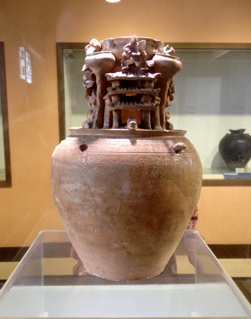 青瓷榖倉罐 (姚嘉為攝影)