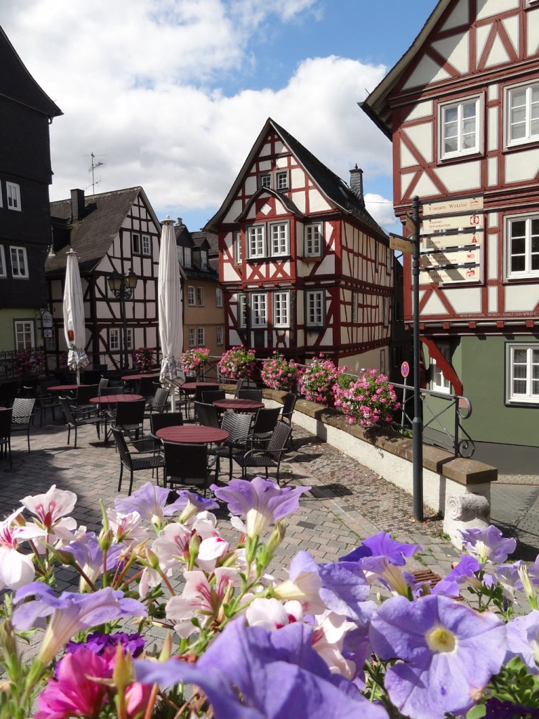 彩色繽紛的老城街景