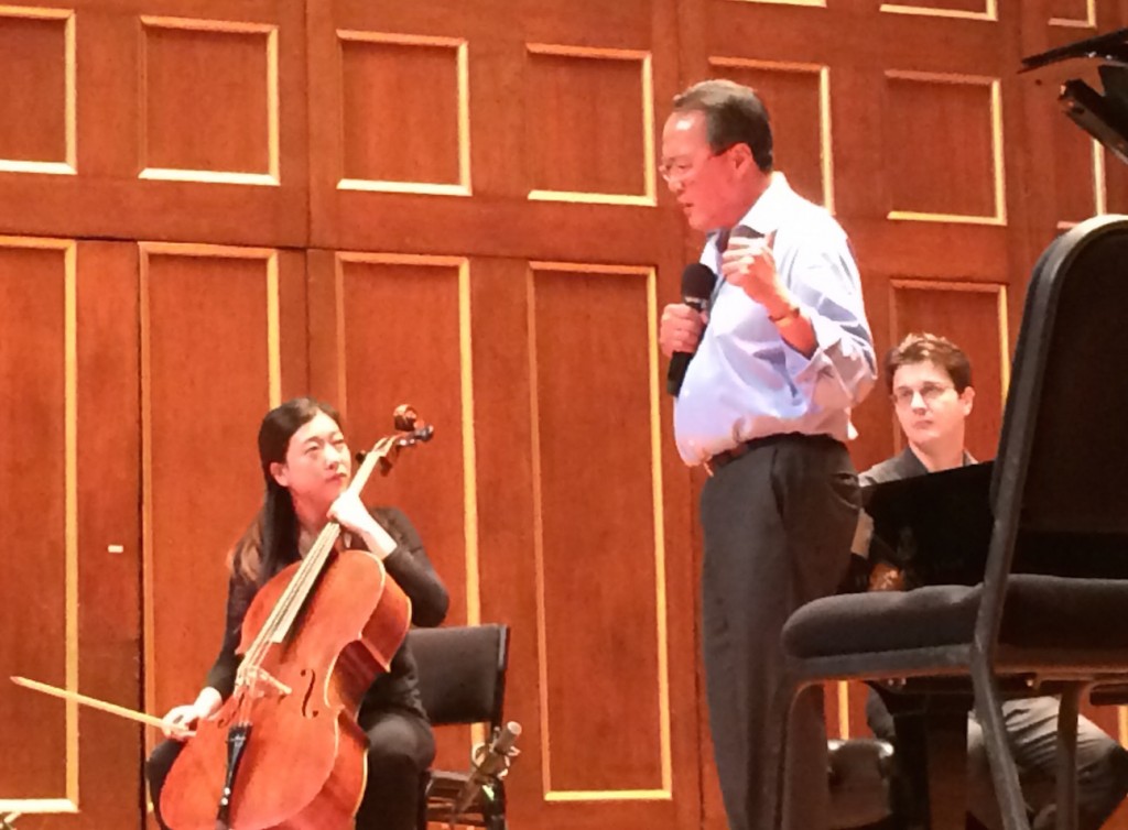 馬友友大師 在 NEC Jordan Hall 舞台上親自指導學生 