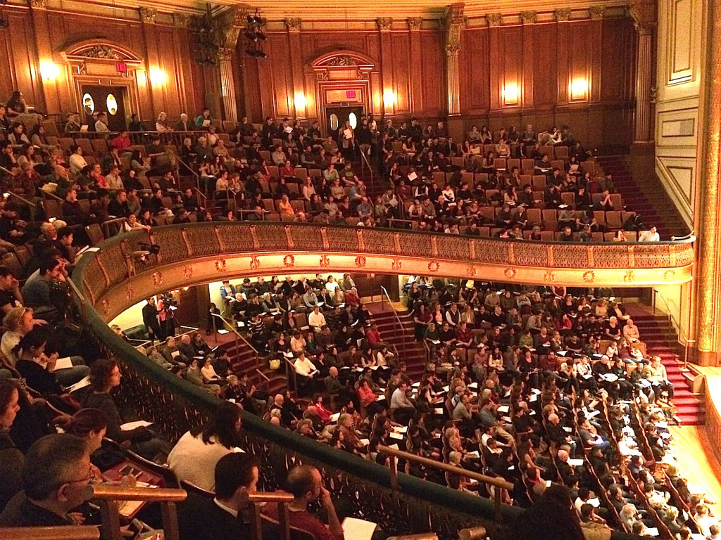 波士頓 紐英倫音樂學院 （NEC）的喬頓廳 （Jordan Hall) 擠滿慕名而來的聽眾